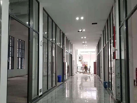 领克学院玻璃隔间工程案例
