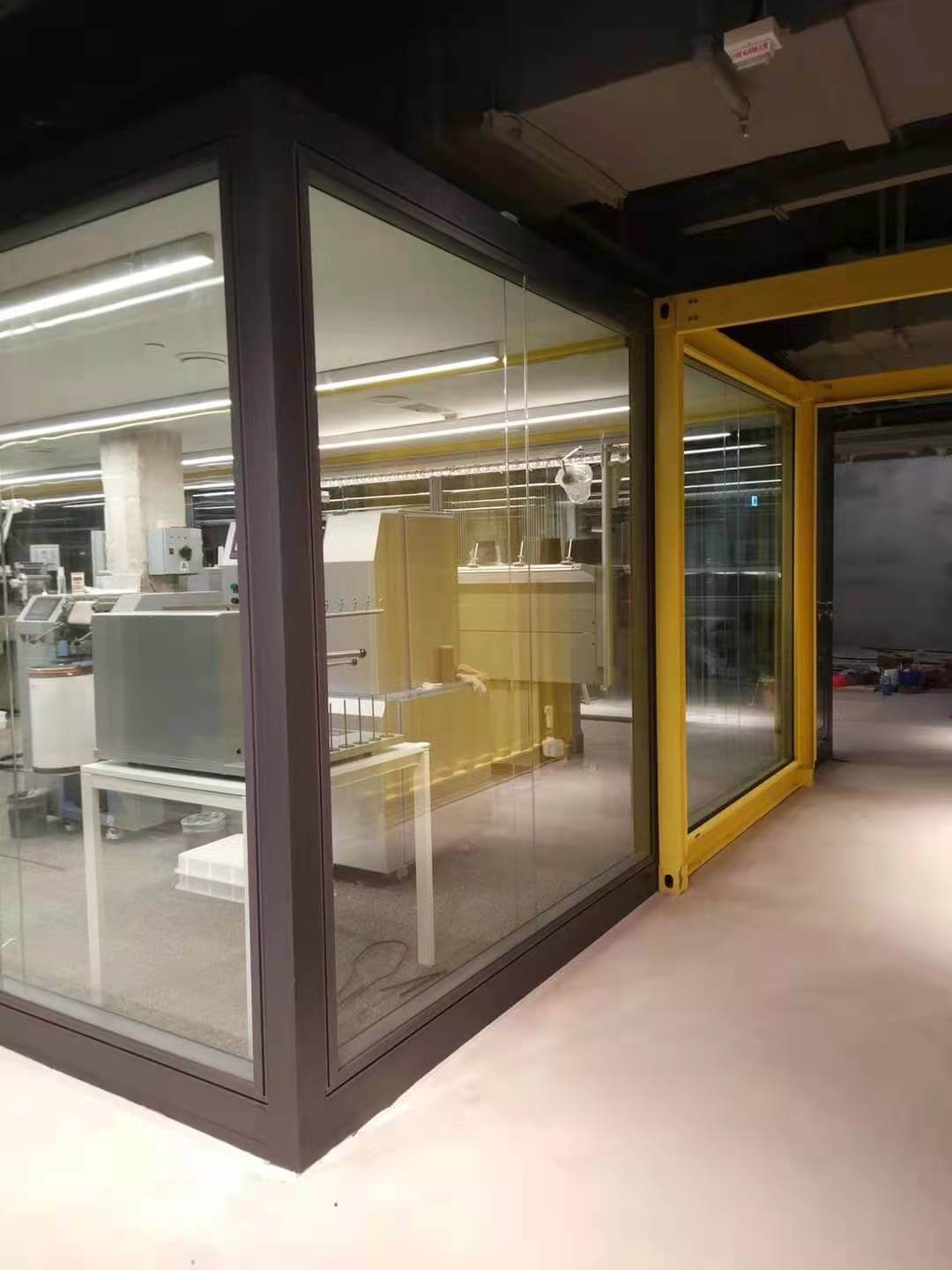 香港办公高隔断工程案例
