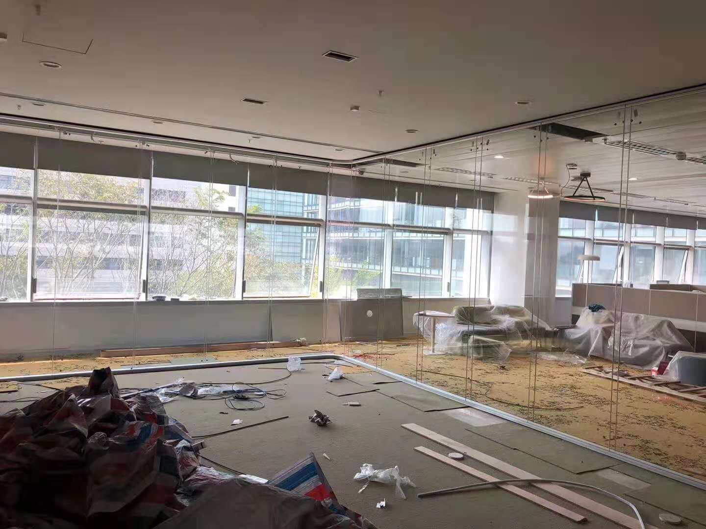 华为总部办公室玻璃隔断案例
