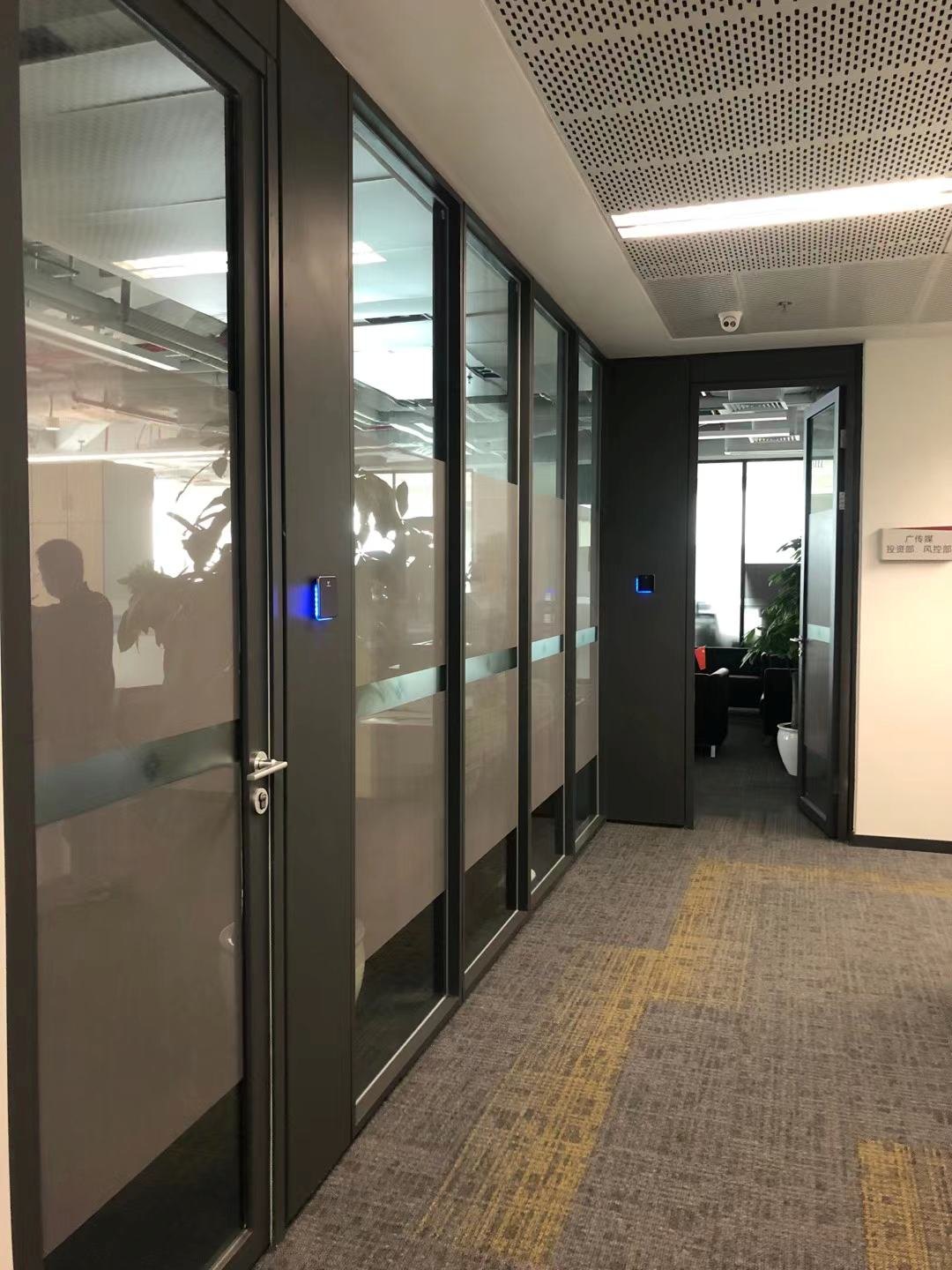 100/108款内钢外铝隔断系统产品实景2